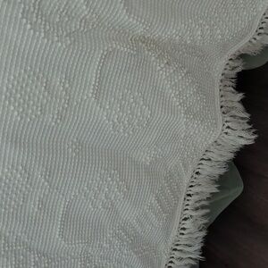 Hob Nail Chenille Bedspread. Bates George Washington Choice